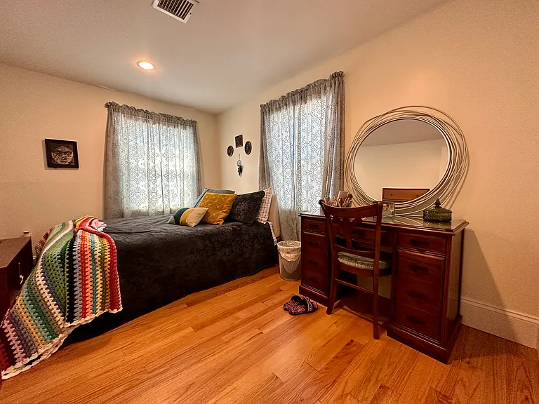 16 Plainfield St #16 — Photo 10