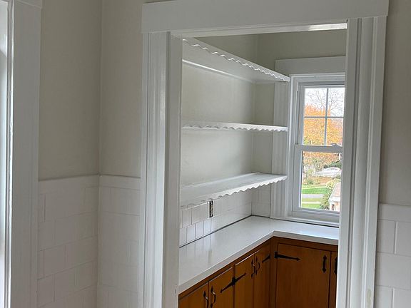 Kitchen pantry