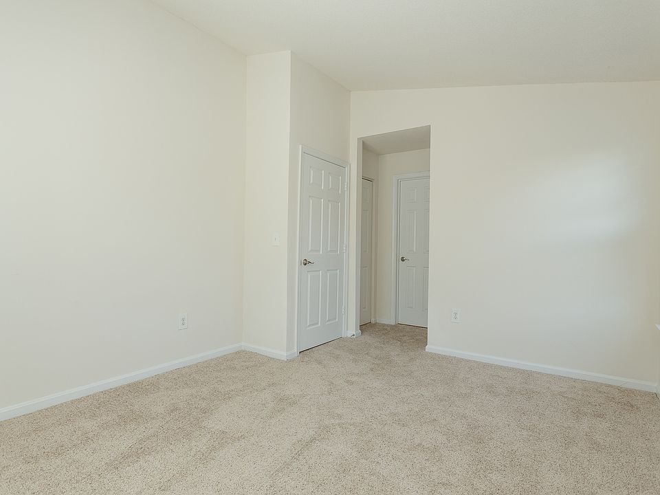 2nd image of 45168 Waterpointe Ter APT 302