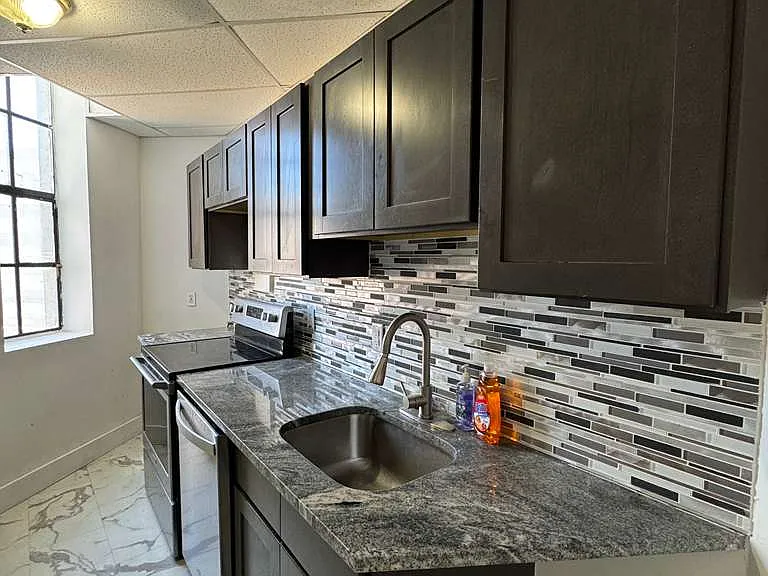 505 Grand St #4A — Photo 1