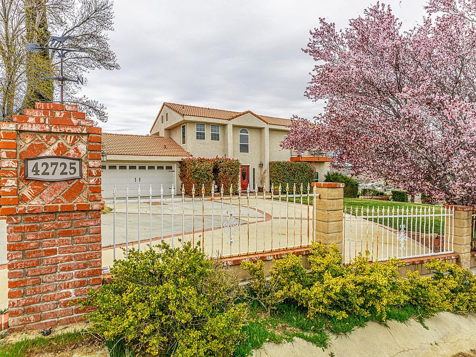 1st image of 42776 Deerwalk Dr