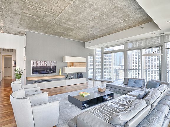 5th image of 550 N Saint Clair St APT 2303