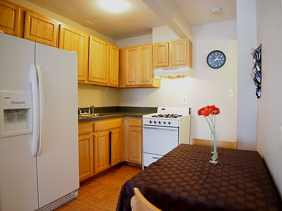 3rd image of 360 Barlow Ave APT 25A