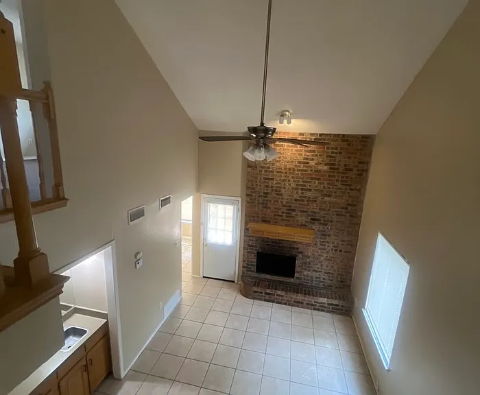1403 Palmnold Cir E — Photo 21