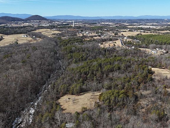 5th image of 497 Sangers Ln
