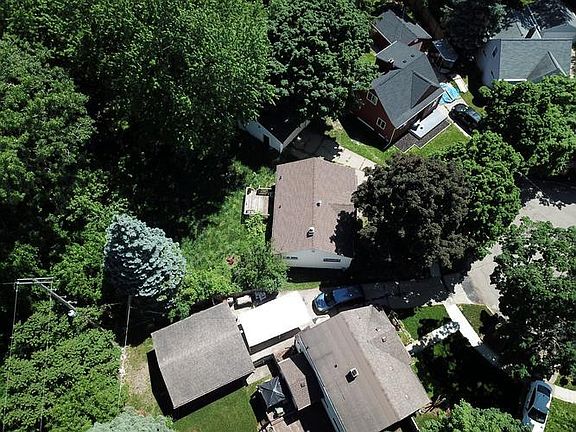 5th image of 2837 Comanche Ave