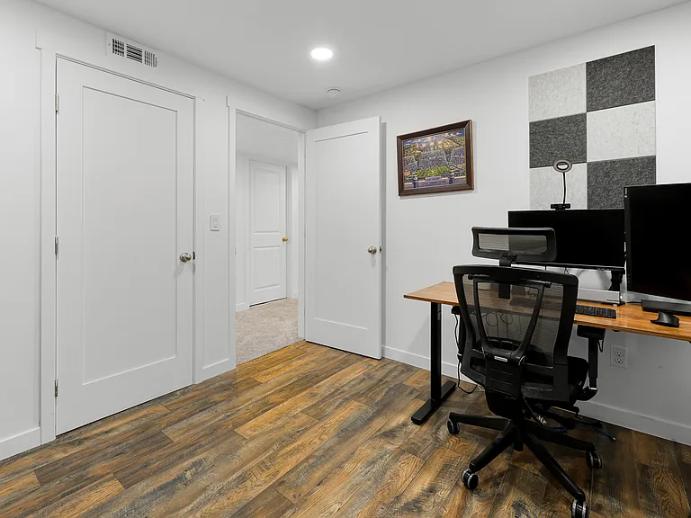 256 N Pier Ln — Photo 32
