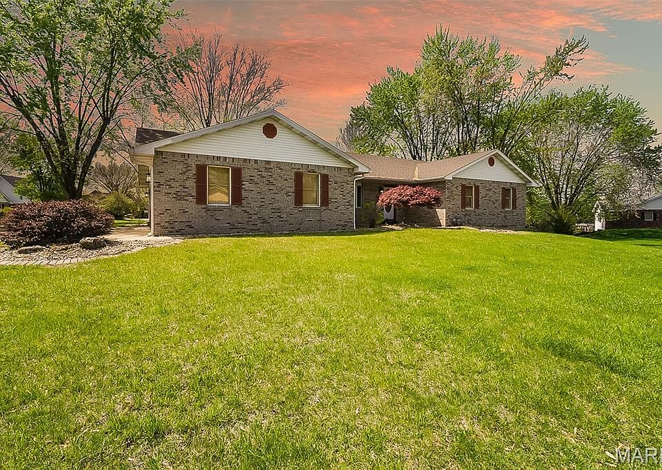 1st image of 32 Sierra Dr