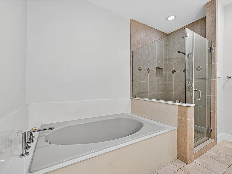 3027 Bissonnet St — Photo 42