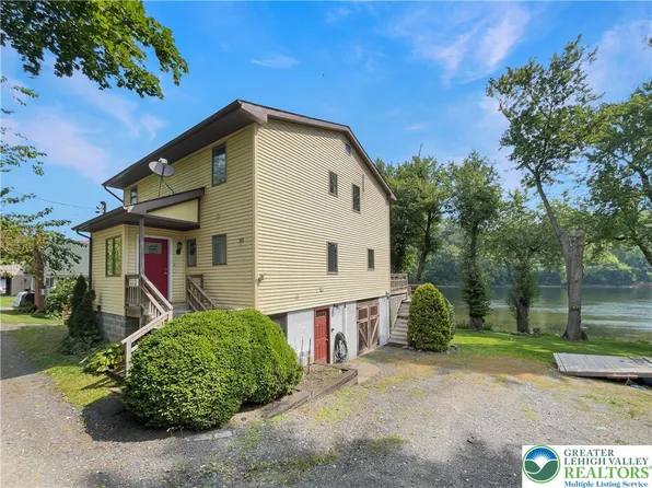 187 Roberts Rd, Mount Bethel, PA 18343