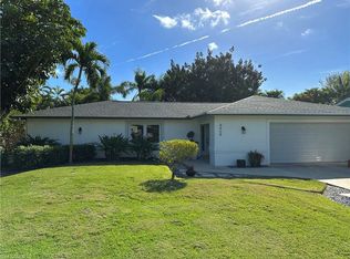 4458 Robin Ave, Naples, FL 34104