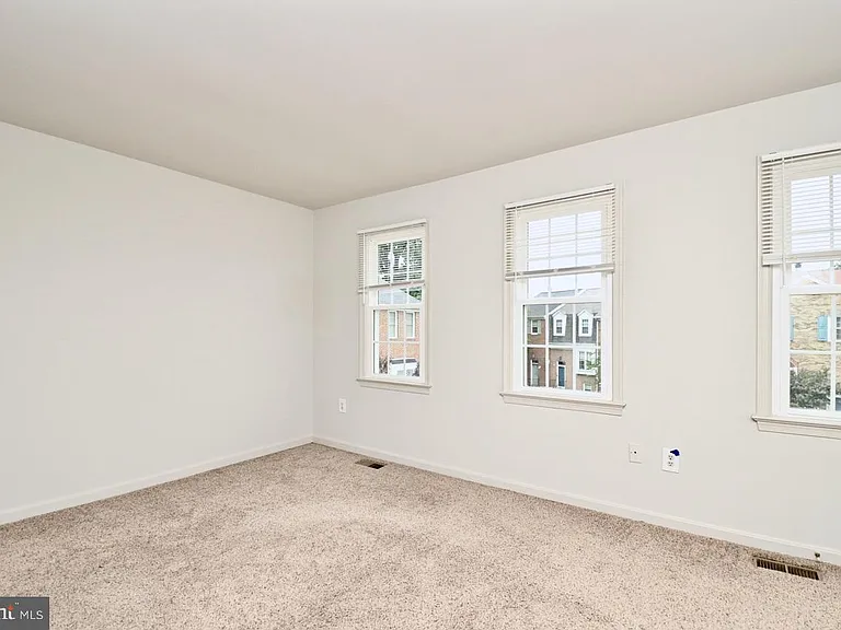 3804 Brighton Ct — Photo 13