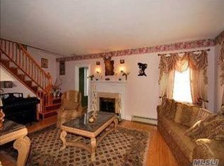 78 Miriam St, Valley Stream, NY 11581