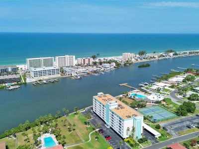 10216 Regal Dr APT 310, Largo, FL, 33774
