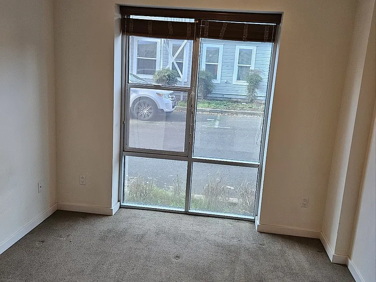 433 SE Washington St — Photo 20