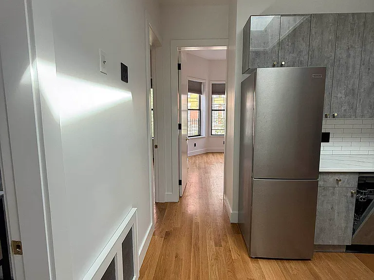 60-80 Catalpa Ave #2 — Photo 3
