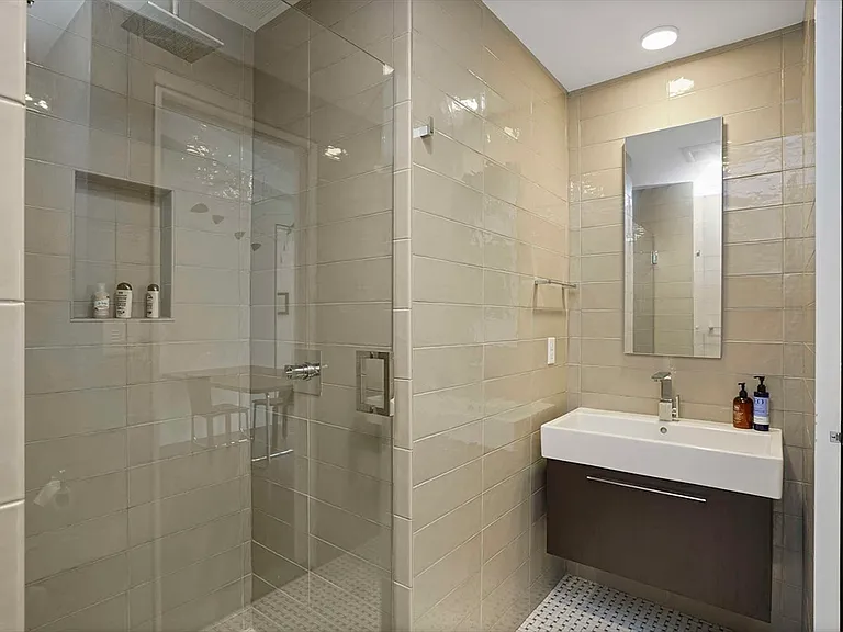 40 Fay St #A-206 — Photo 17
