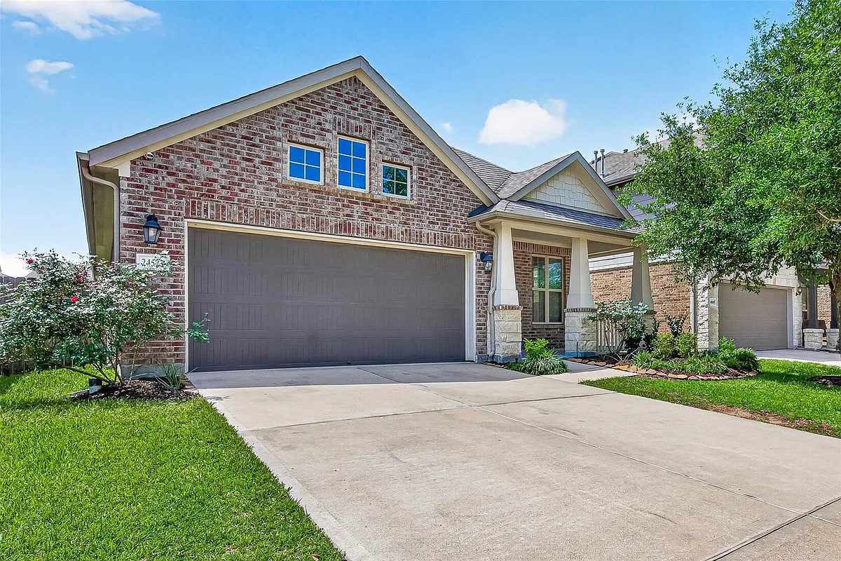 Photo 2 of 47 - 24527 Royal Pike Dr - Katy, TX Building Photo - 24527 Royal Pike Dr