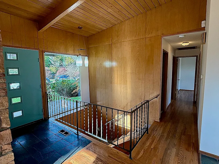 4150 32nd Ave SW — Photo 1