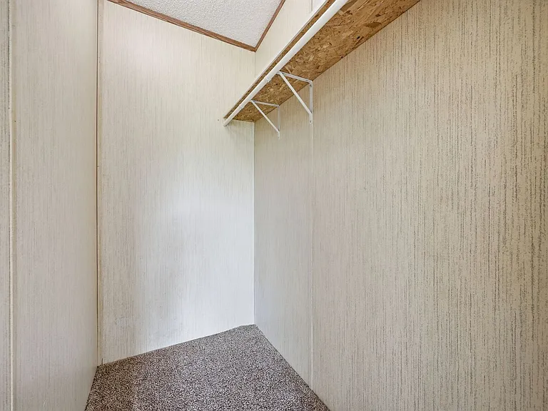 1385 Live Oak Rd — Photo 31