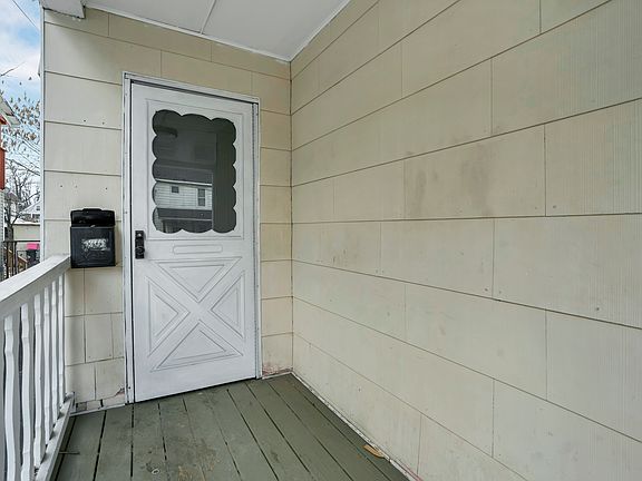 2nd image of 22 Grant St
