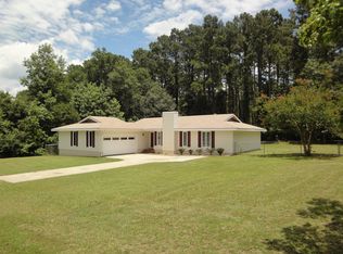 1218 Gobbler Ln, Waycross, GA 31503
