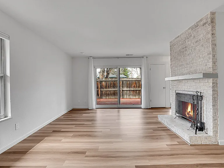 5924 S Willow Way — Photo 9