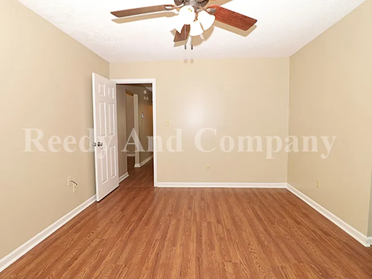 5961 Kentwood Dr — Photo 17