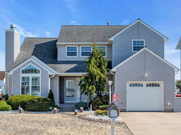 21 Toppinglift Drive, Bayville, NJ 08721