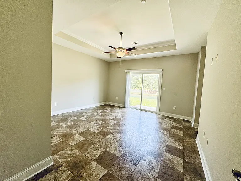 1501 Ferney Dr — Photo 18
