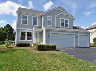 524 Gray Ave, Elburn, IL 60119