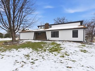 89 3rd St, Hudson, IA 50643