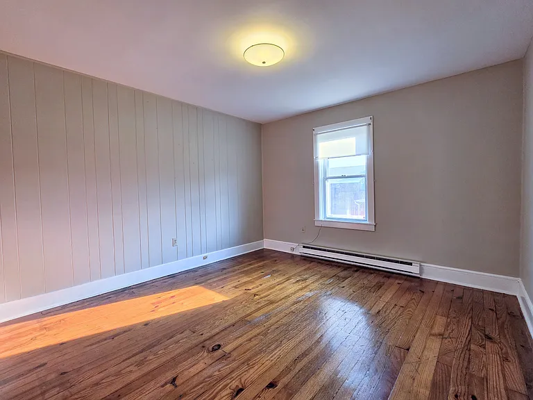 1042 Martindale Rd — Photo 13