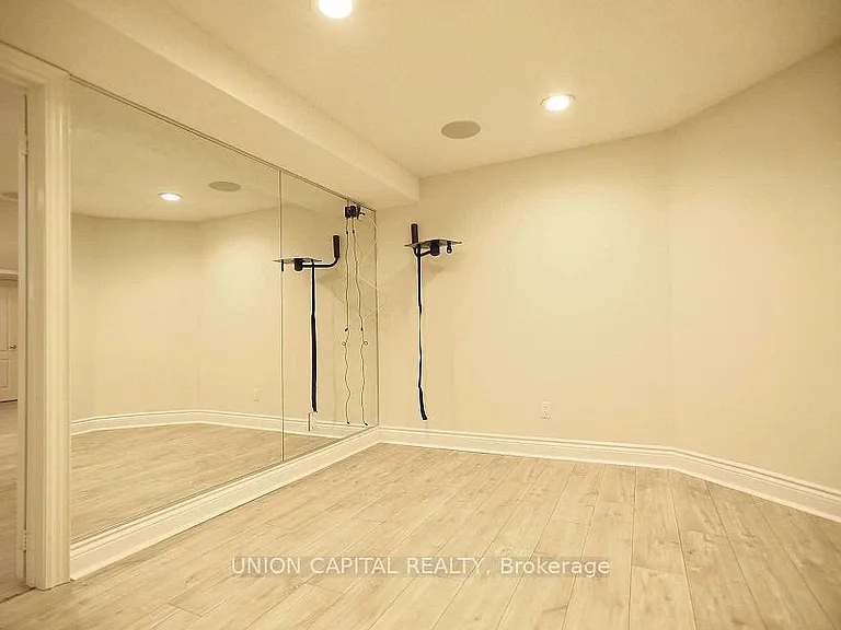 75 Langtry Pl — Photo 27