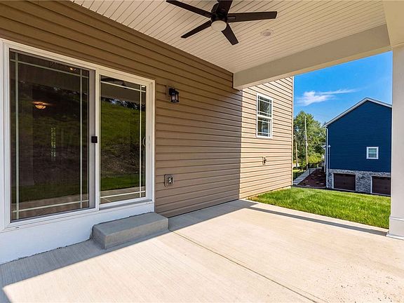 3rd image of 9261 Harmony Dr