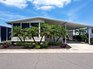 423 Molokai Ln, Largo, FL 33770