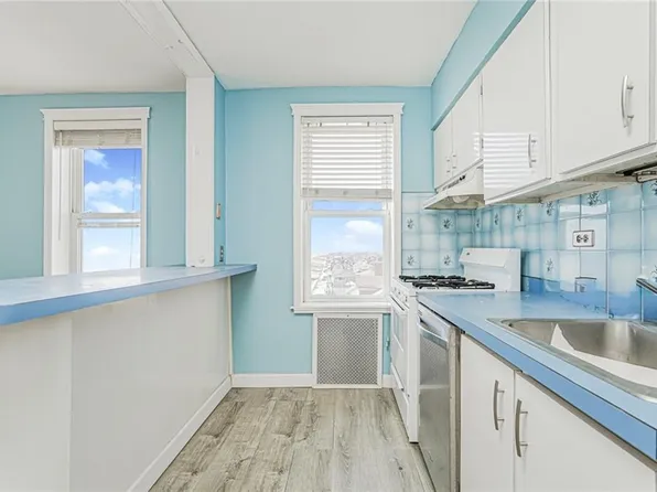 125 Beach 124th Street image 9 of 26