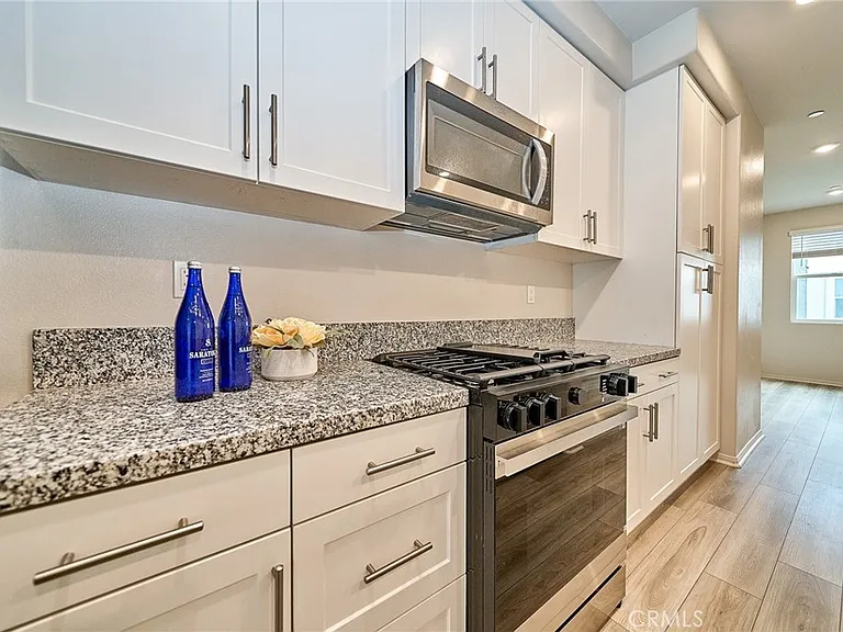 1672 Cayton Loop — Photo 7