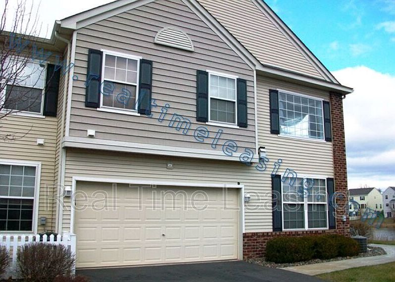 1st image of 11363 Fergus St NE Unit D