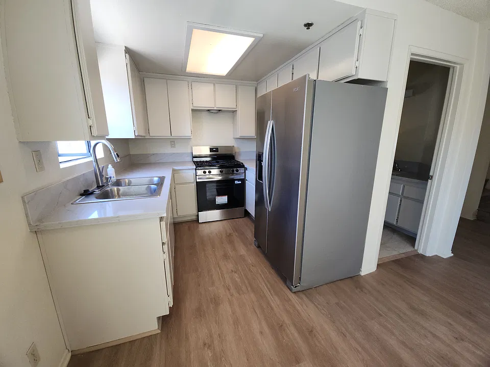 106 Palmetto Dr #3