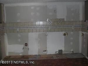 3rd image of 152 Acme St