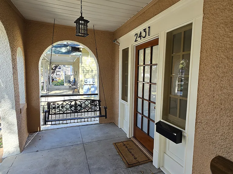2429 Palmer Ave — Photo 2