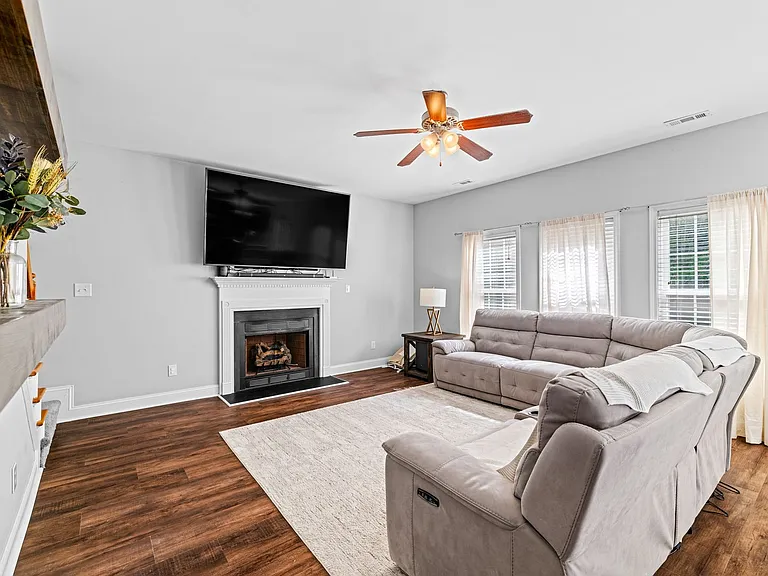 210 Dartmoor Trl — Photo 21