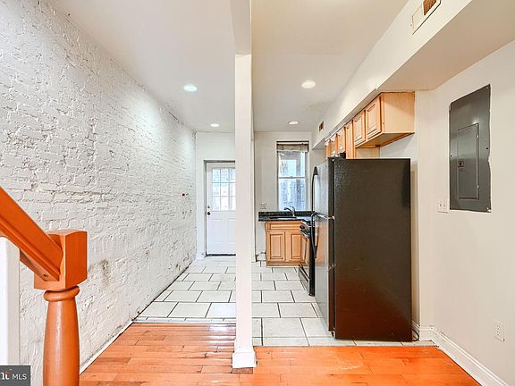 5th image of 864 Carroll St