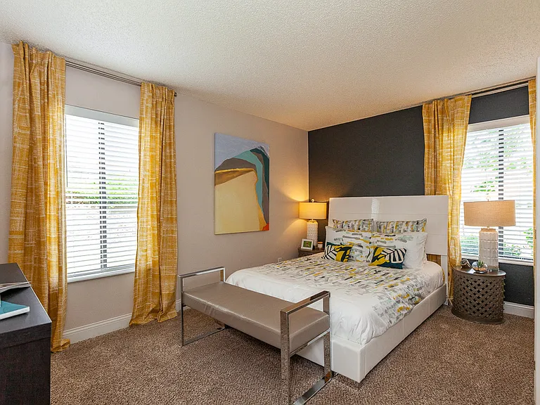 The Reserve At Barry Apartments — Photo 16