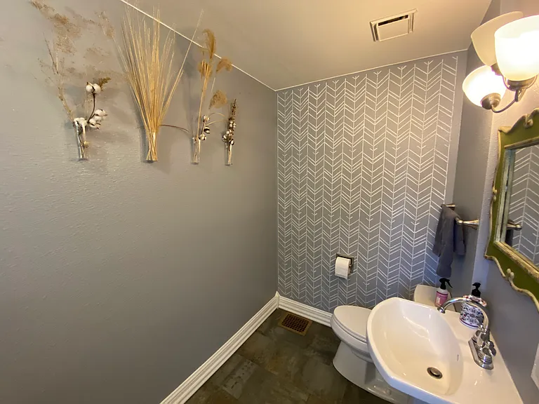 706 W Pikes Peak Ave #L1 — Photo 27