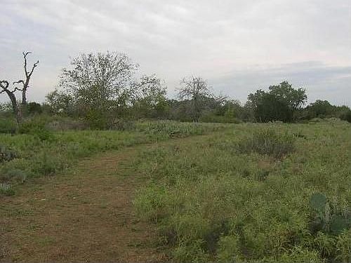 3rd image of 1300 County Road 208
