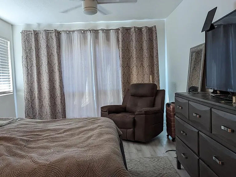 306 E Ludlow Dr #B — Photo 13