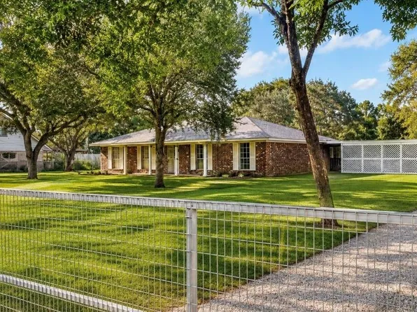 3935 Allen Rd, Pearland, TX 77584