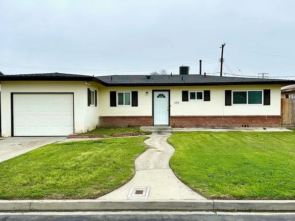 10902 San Madina Drive, Hanford, CA 93230
